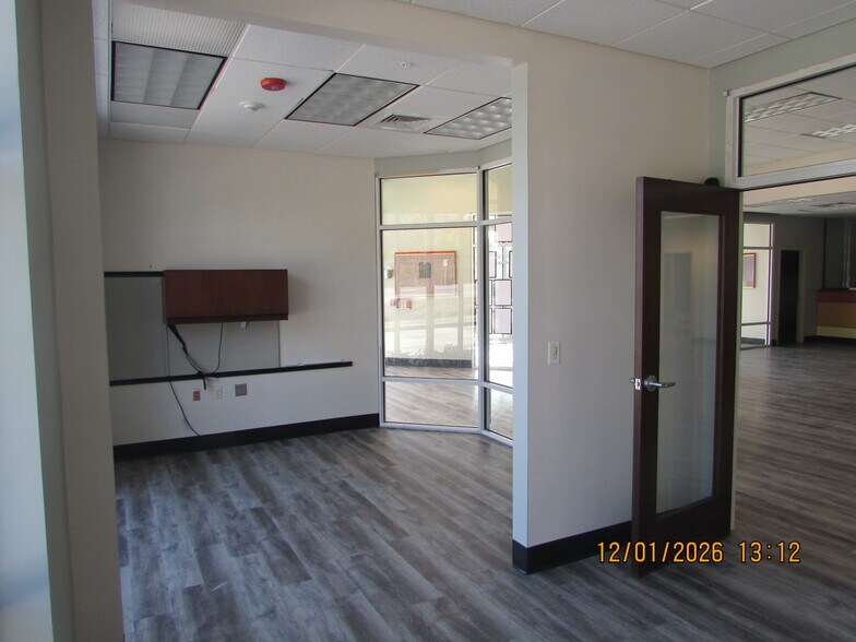 More Photos Of 18940 S Tamiami Trl, Fort Myers Medical For Lease