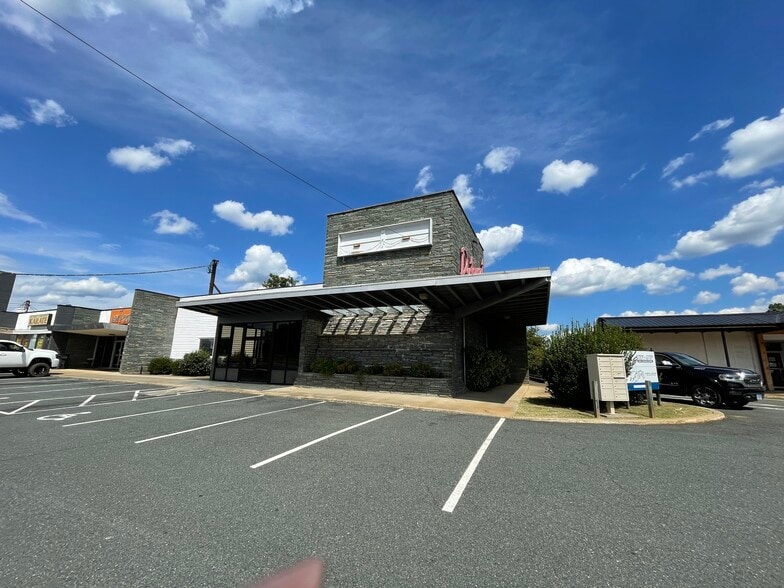 More Photos Of 4535 S Amherst Hwy, Madison Heights General Retail For Sale