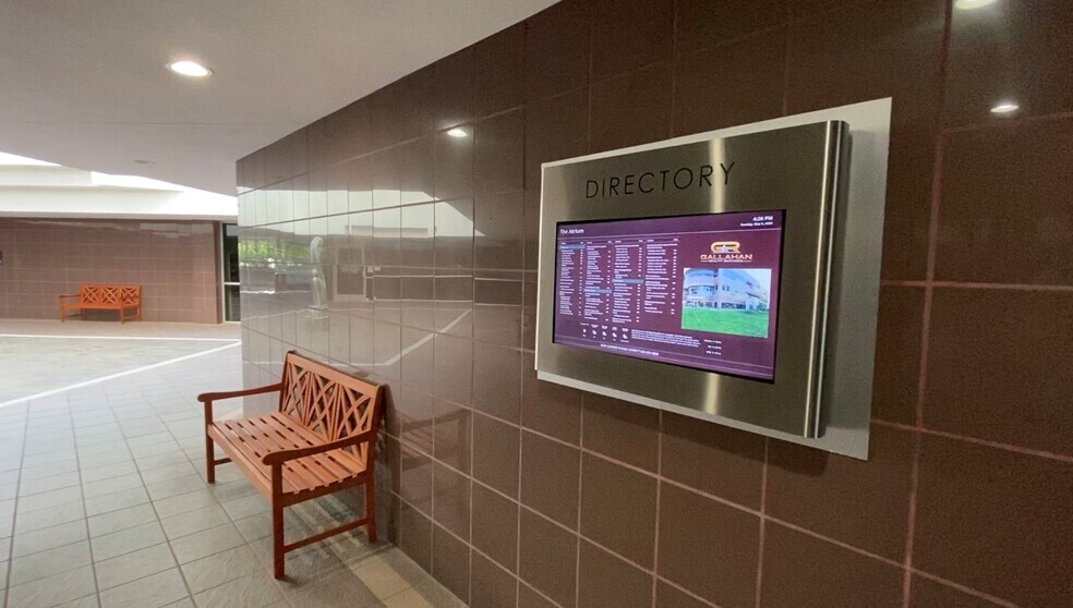 More Photos Of 23838 Valencia Blvd, Valencia Medical For Lease