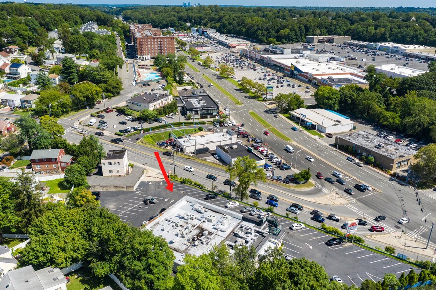 More Photos Of 1 Fort Hill Ave, Yonkers Restaurant For Sale
