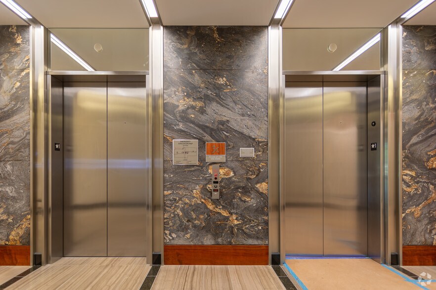 More Photos Of 19026 Ridgewood Pky, San Antonio Office For Lease