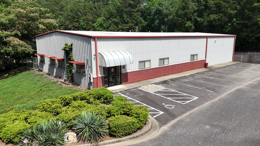 Primary Photo Of 8270 Industrial Pl, Alpharetta Distribution For Lease