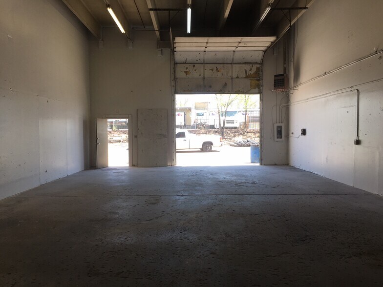More Photos Of 20-90 Mount View Ln, Colorado Springs Warehouse For Lease