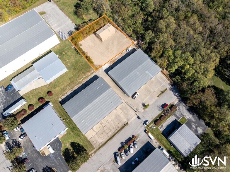 More Photos Of 121 Kemper Dr, Nicholasville Warehouse For Lease