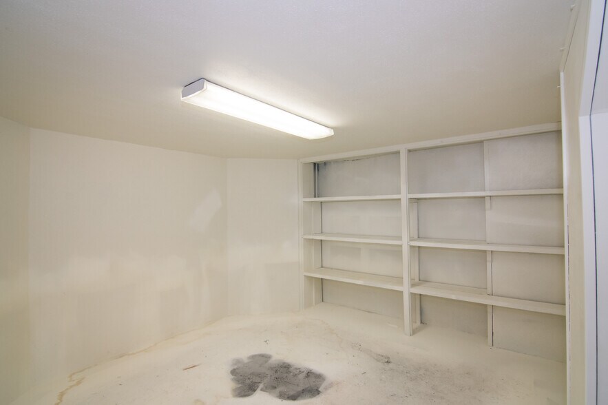 More Photos Of 109 N Main St, Springville Office For Lease