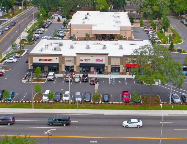 Primary Photo Of 2231 NW 13th St, Gainesville Storefront For Lease