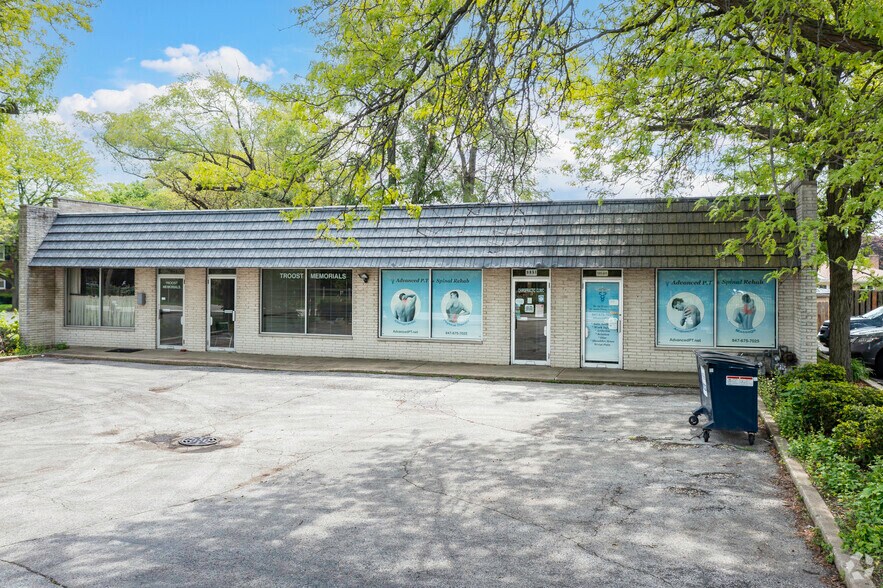 More Photos Of 9849-9853 Gross Point Rd, Skokie Office For Lease