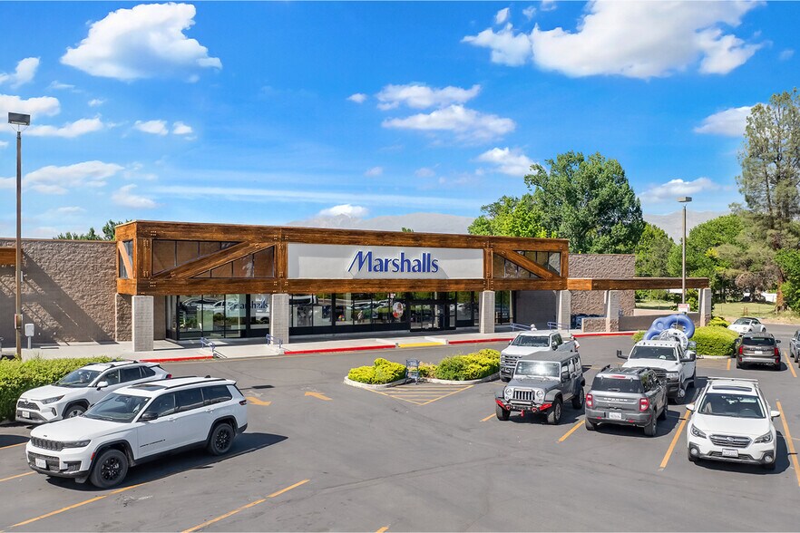 More Photos Of 1375 Rocking W Dr, Bishop Storefront For Sale