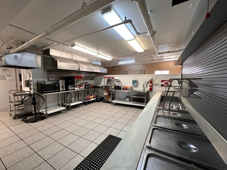 More Photos Of 7722 North Loop Dr, El Paso Specialty For Sale