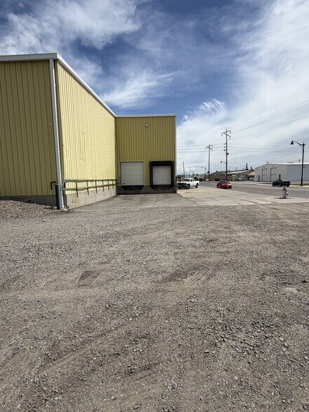 More Photos Of 419 N 15th St, Billings Warehouse For Lease