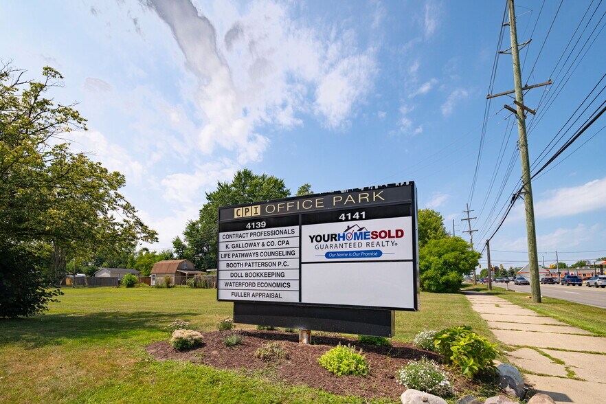 More Photos Of 4139 W Walton Blvd, Waterford Medical For Sale