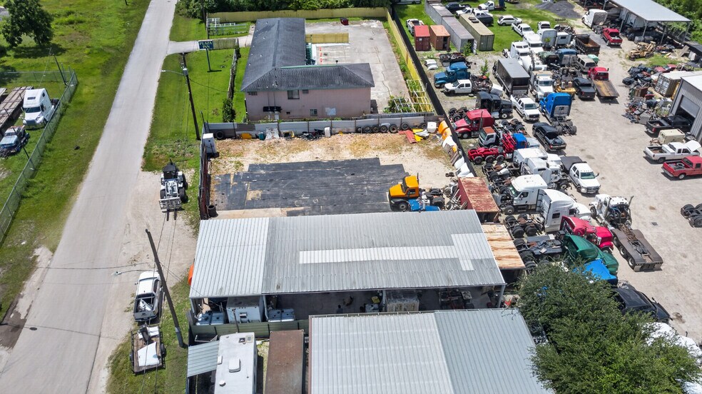 More Photos Of 7521 Parkhurst Dr, Houston Land For Sale