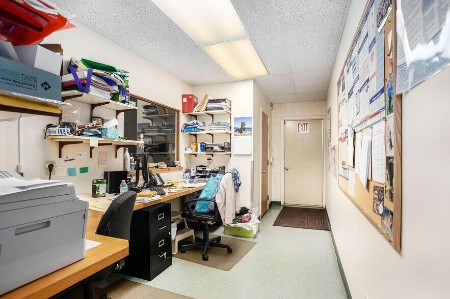 More Photos Of 2007 E Apple Ave, Muskegon Medical For Sale