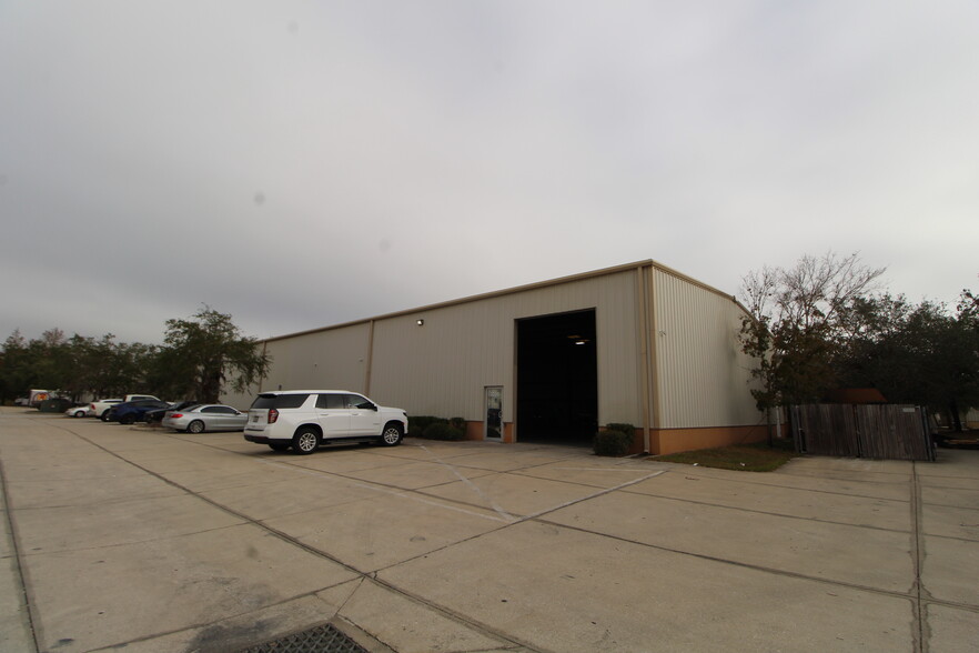 Primary Photo Of 2030 58th Avenue Cir E, Bradenton Industrial For Lease