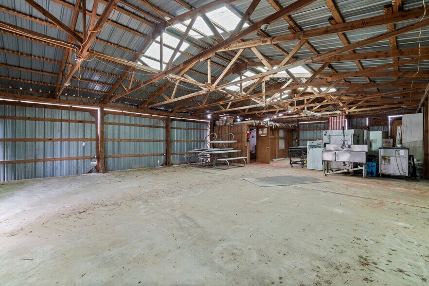 More Photos Of 6738 US Highway 190 E, Livingston Convenience Store For Sale