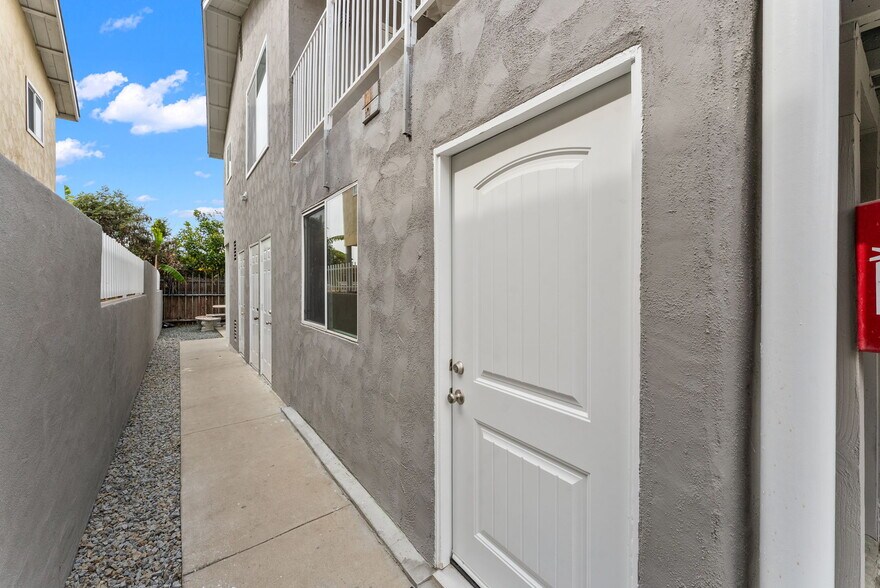 More Photos Of 320 Willie James Jones Ave, San Diego Apartments For Sale