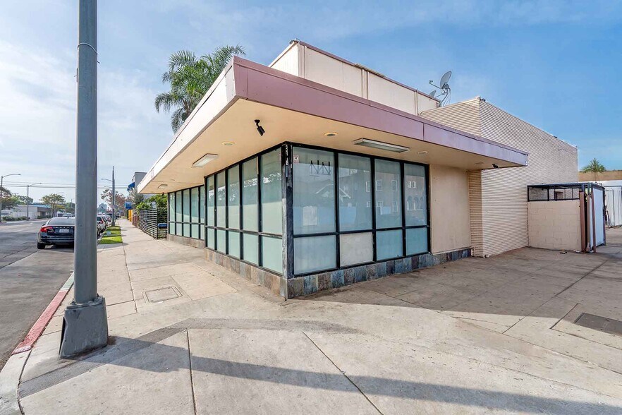 More Photos Of 1941 Atlantic Ave, Long Beach Convenience Store For Sale