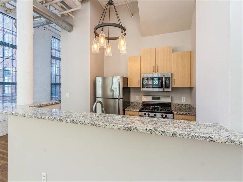 More Photos Of 166 Valley St, Providence Apartments For Sale