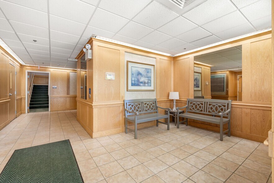 More Photos Of 95 Tremont St, Duxbury Medical For Sale