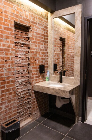 More Photos Of 320 Texas Ave, El Paso Office For Lease