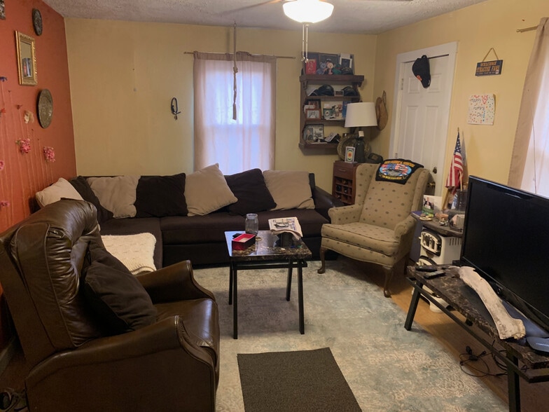 More Photos Of 422 Kinne St, East Syracuse Auto Repair For Sale