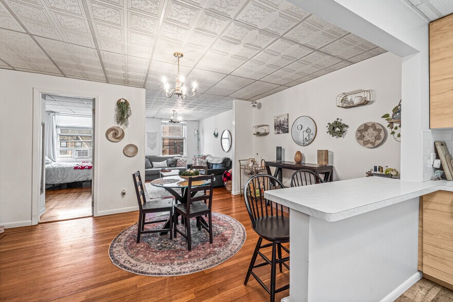 More Photos Of , Astoria General Retail For Sale