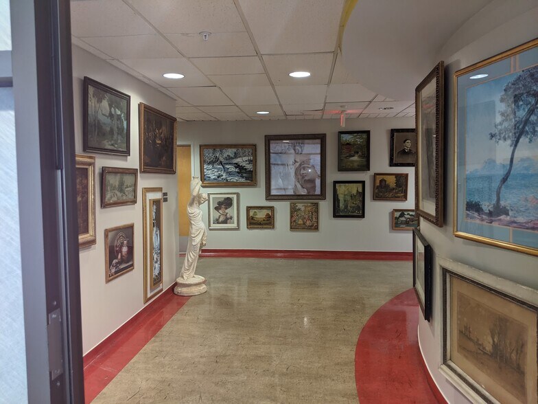 More Photos Of 184 Salem Ave, Dayton Office Residential For Lease