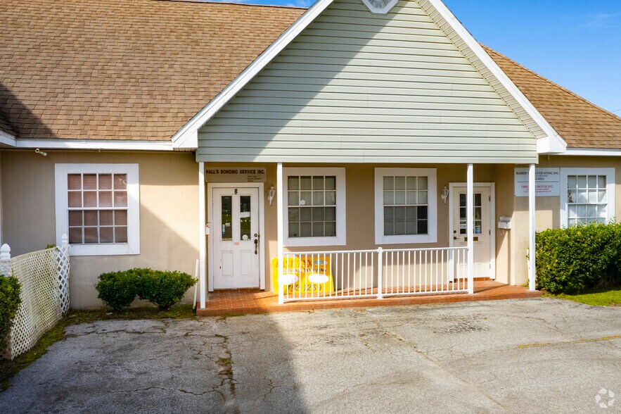 More Photos Of 504 E Baker St, Plant City Office For Sale