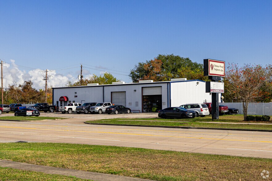 Primary Photo Of 2301 Underwood Rd, La Porte Warehouse For Lease