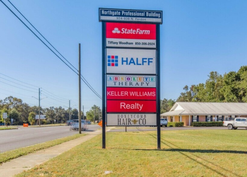 More Photos Of 916 N Ferdon Blvd, Crestview Office For Lease