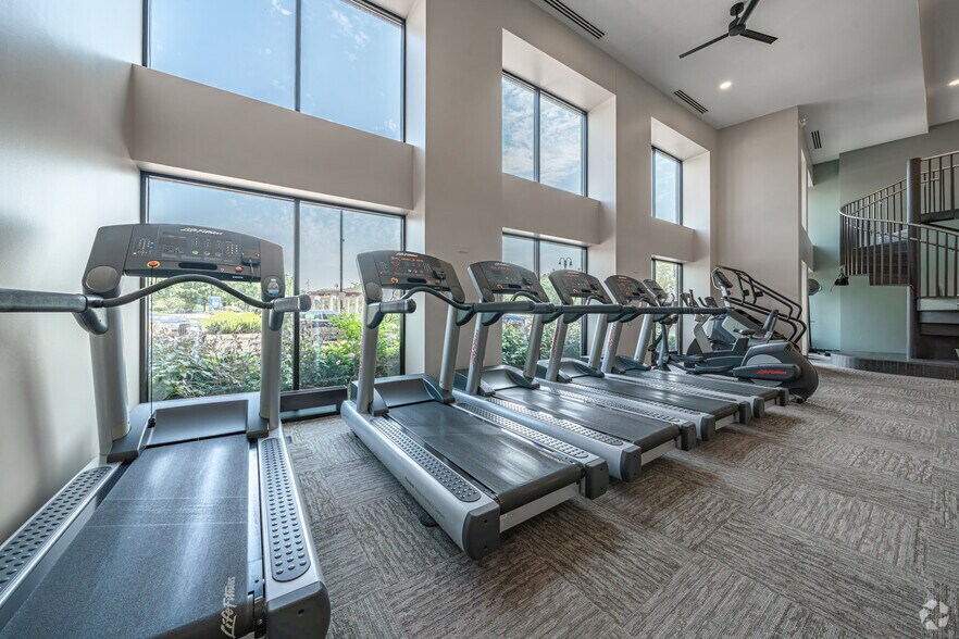 More Photos Of 9750 Crescent Park Cir, Orland Park Apartments For Lease