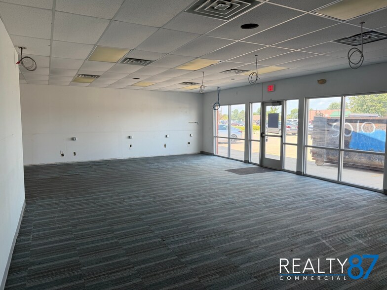 More Photos Of 3350 7th Ave, Marion Storefront Retail Office For Lease