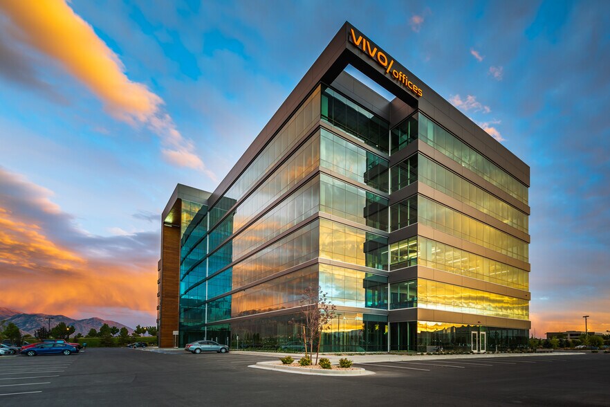 More Photos Of 2100 W Pleasant Grove Blvd, Pleasant Grove Office For Lease