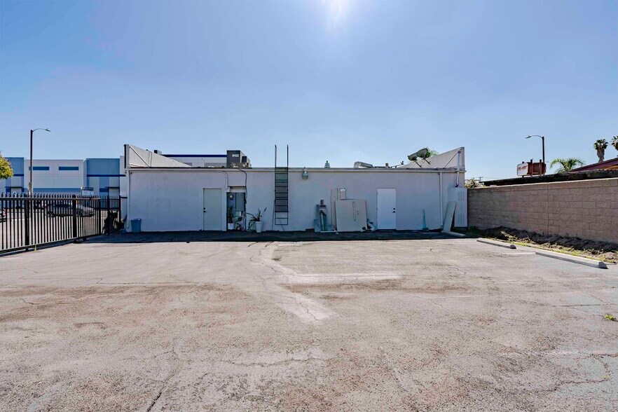 More Photos Of 8401 Commonwealth Ave, Buena Park General Retail For Sale
