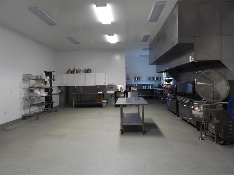 More Photos Of 81 Norwich Westerly Rd, North Stonington Restaurant For Sale