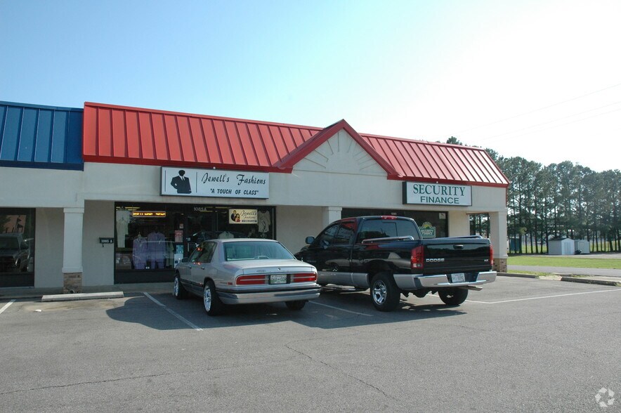 More Photos Of 1000-1099 Vendall Rd, Dyersburg General Retail For Lease