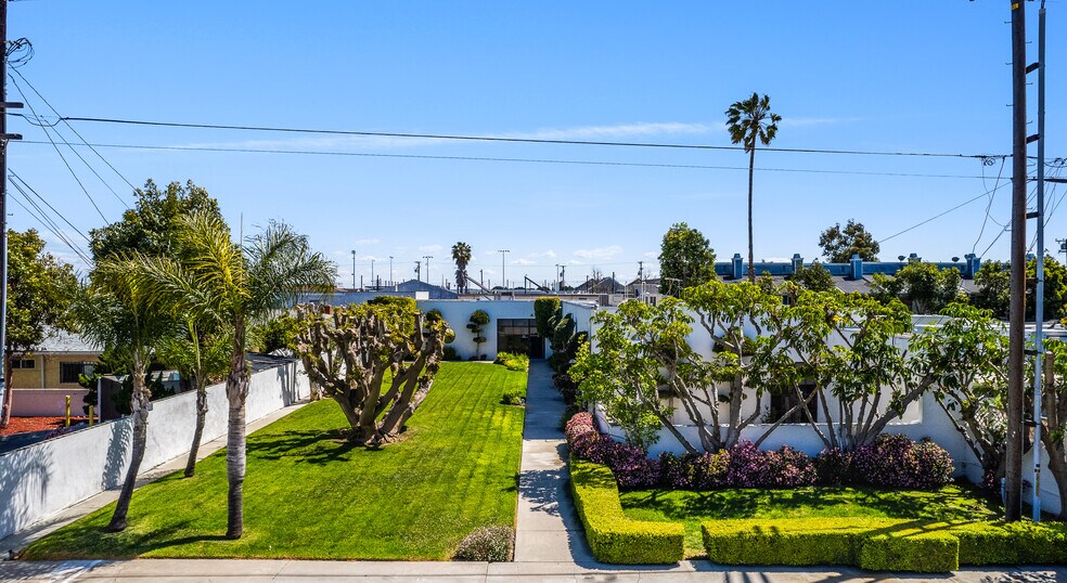More Photos Of 14516 Hawthorne Blvd, Hawthorne Medical For Sale