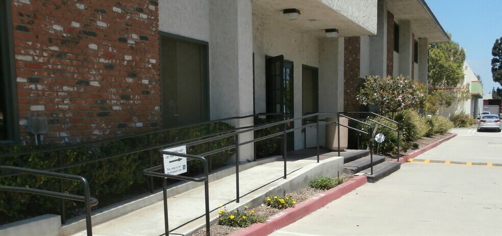More Photos Of 5011 Argosy Ave, Huntington Beach Loft Creative Space For Sale