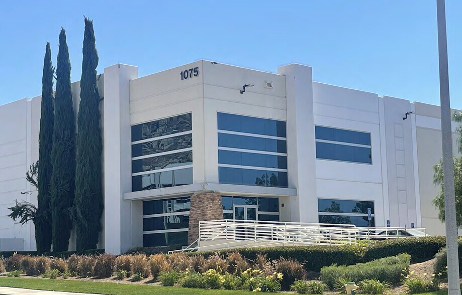 Primary Photo Of 1075 Mount Vernon Ave, Riverside Manufacturing For Lease