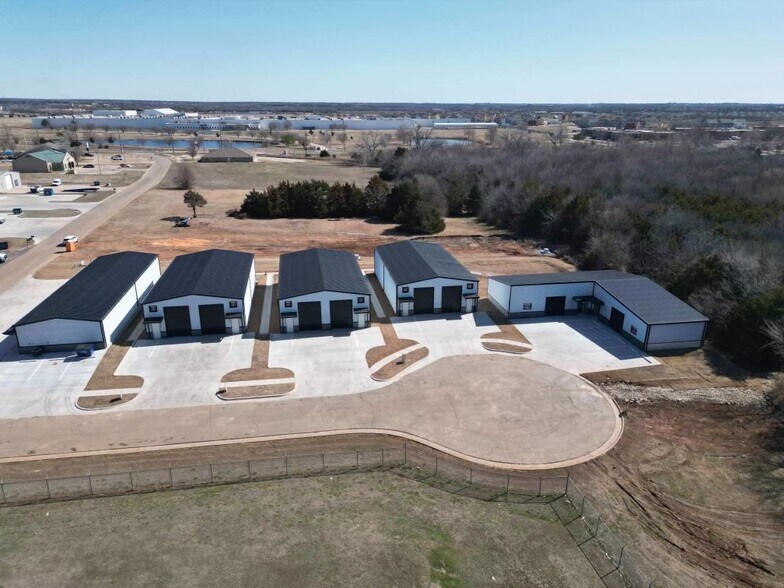 More Photos Of 3003-3005 N Park Dr, Stillwater Industrial For Sale