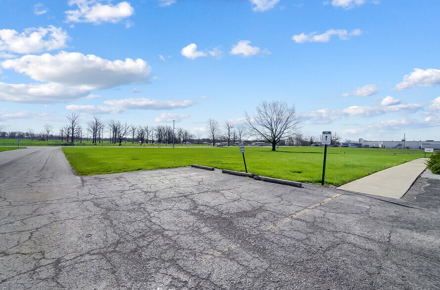 More Photos Of 2025 E 4th St, Lima Light Manufacturing For Lease