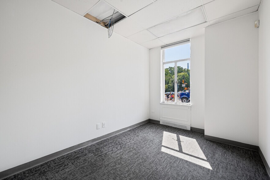 More Photos Of 211 Central Park W, New York Apartments For Sale