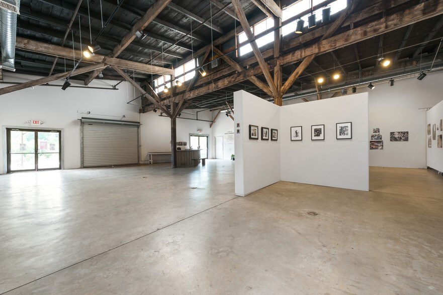More Photos Of 160 Tracy St, Athens Flex For Lease