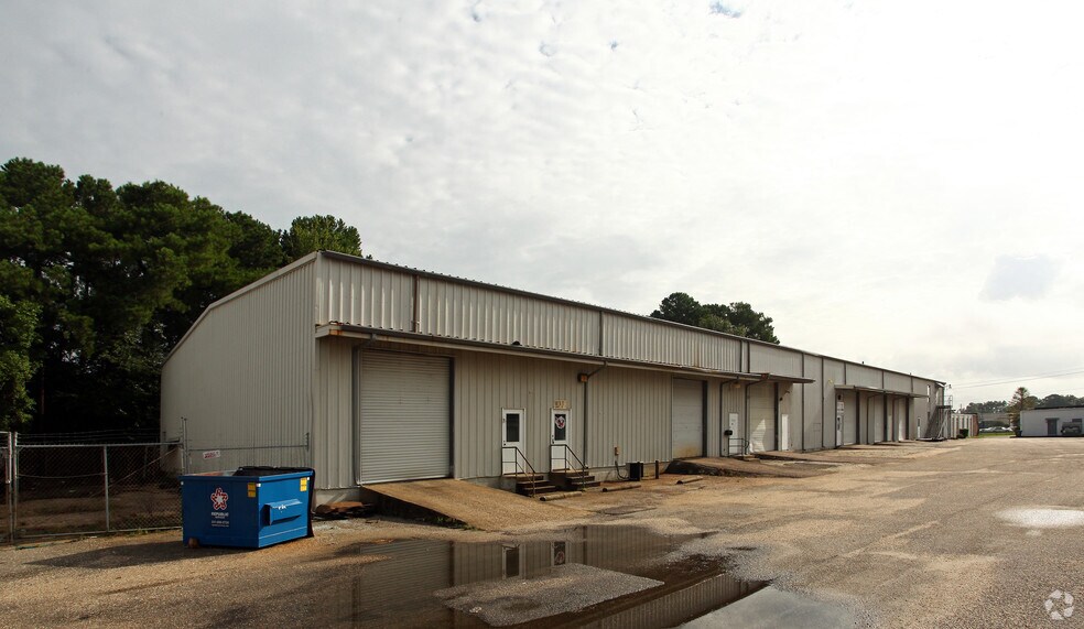 More Photos Of 1166 W I-65 Service Rd S, Mobile Warehouse For Lease