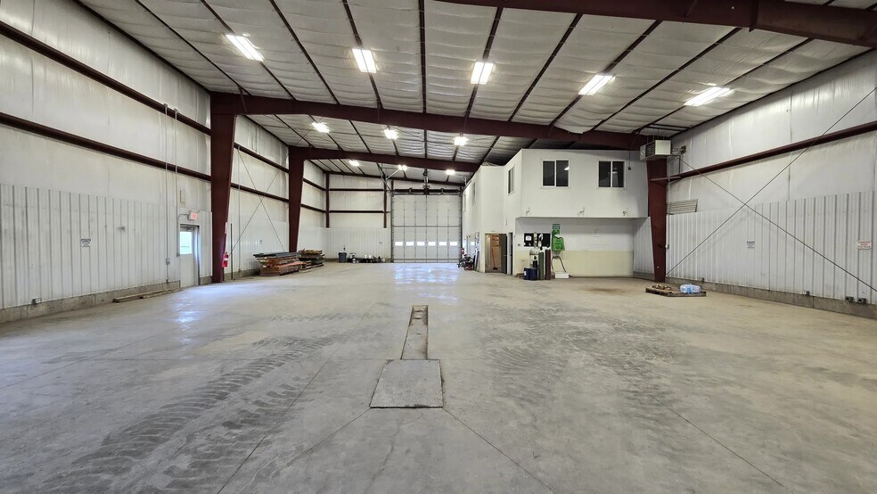 More Photos Of 5678 134th Ave NW, Williston Office For Sale