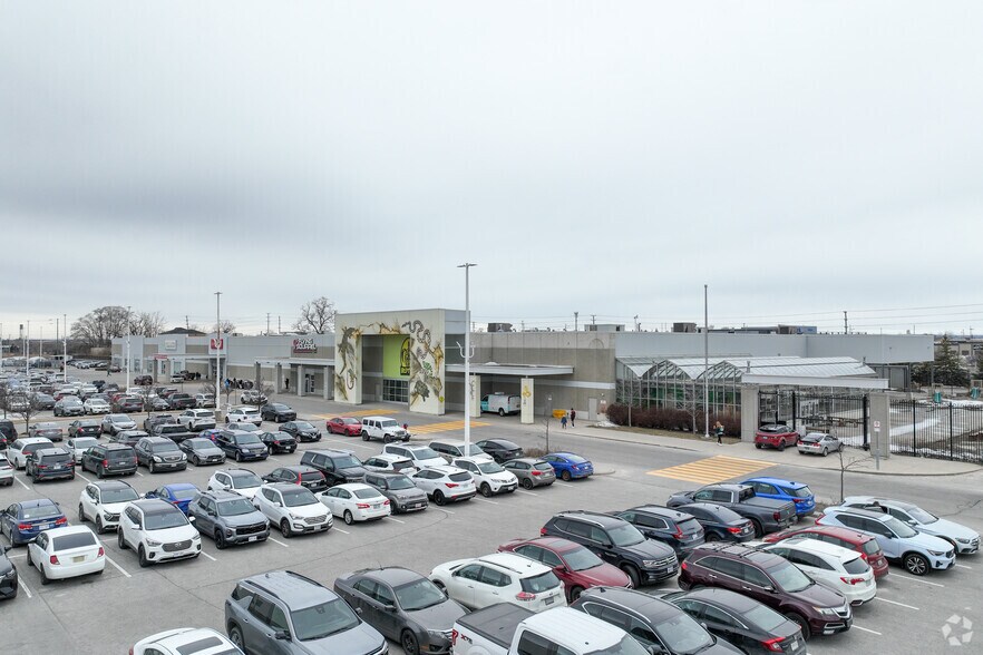 Primary Photo Of 1400 Victoria St E, Whitby Flex For Sale