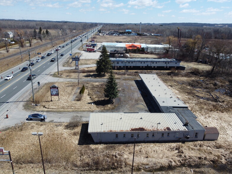 More Photos Of 20590 Highway 11, Bradford West Gwillimbury Hotel For Sale