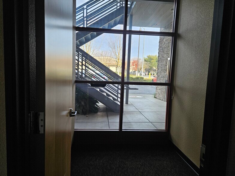 More Photos Of 1200 Scenic Dr, Modesto Office For Lease