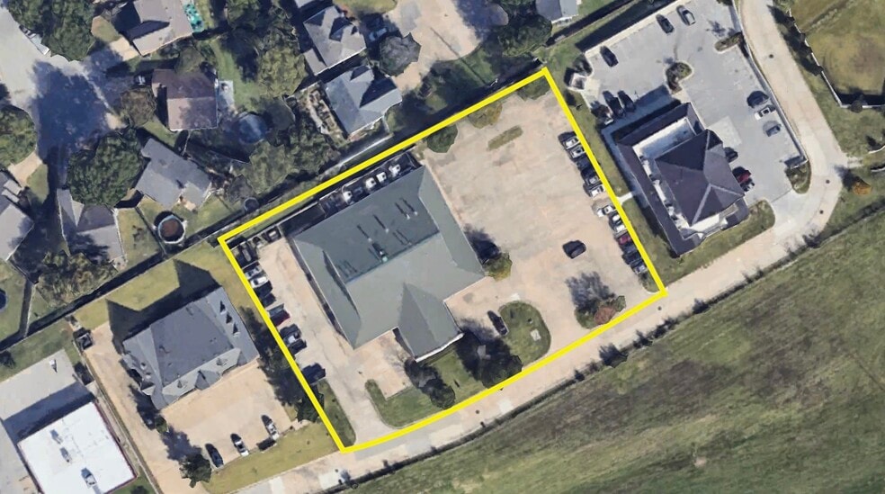 More Photos Of 9423 E 95th Ct, Tulsa Specialty For Lease