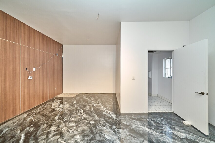 More Photos Of 112-122 S Robertson Blvd, Los Angeles Storefront Retail Office For Sale